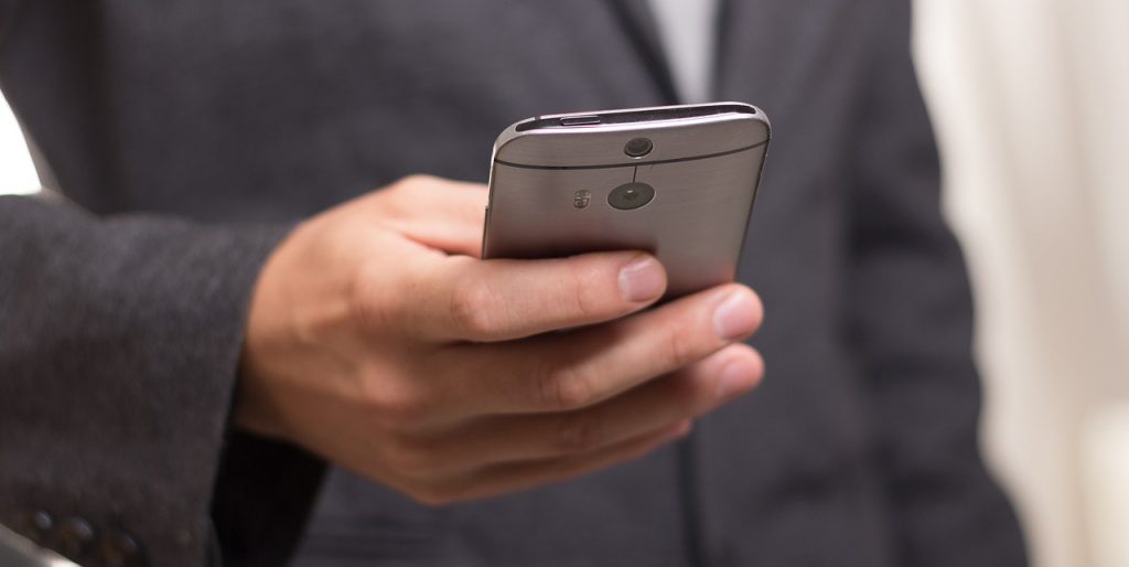 telephone-586266_1280 2